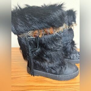 ❄️🖤 Bearpaw Black Goat Fur Winter Boots – Luxe, Cozy & Cold-Weather Ready 🖤❄️
